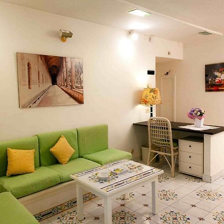 Апартаменти Casa Vacanze Belledonne Неаполь Екстер'єр фото